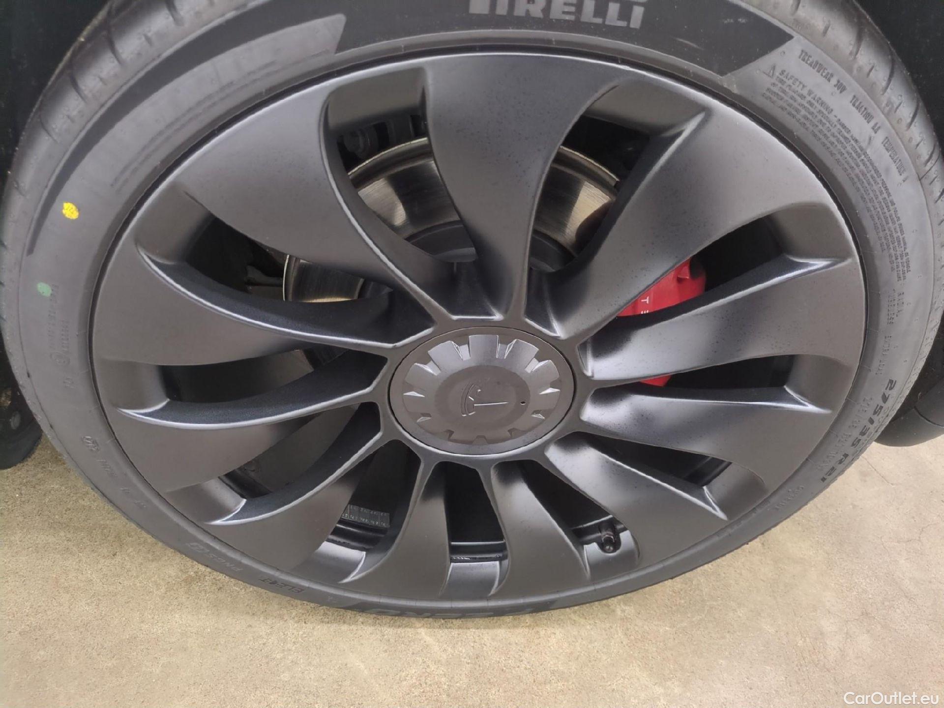  Tesla  Model Y TESLA  / 2020 / 5P / SUV Performance Dual-Motor AWD #3