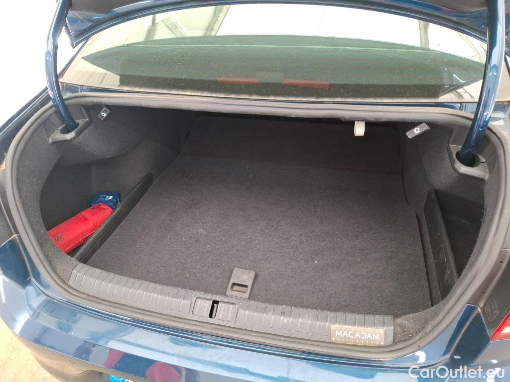  Volkswagen  Passat  Berline Business 2.0 TDI 150CV BVA7 E6d #24