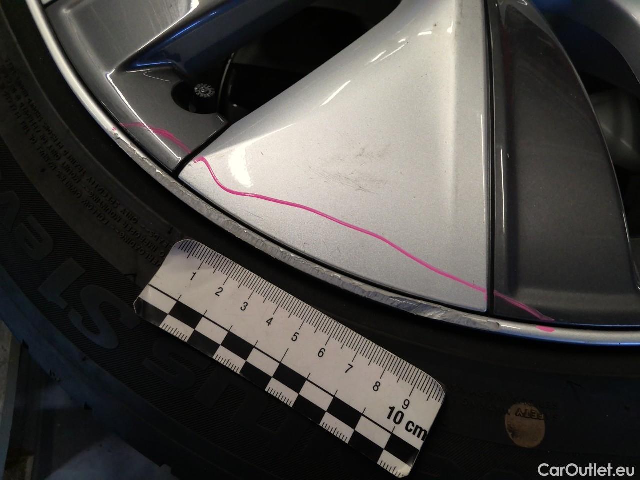  Tesla  Model Y  75kWh Long-Range AWD #5