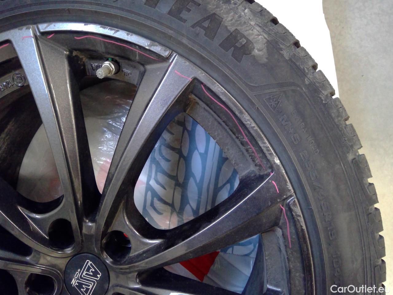  Tesla  Model Y  Long-Range AWD #6