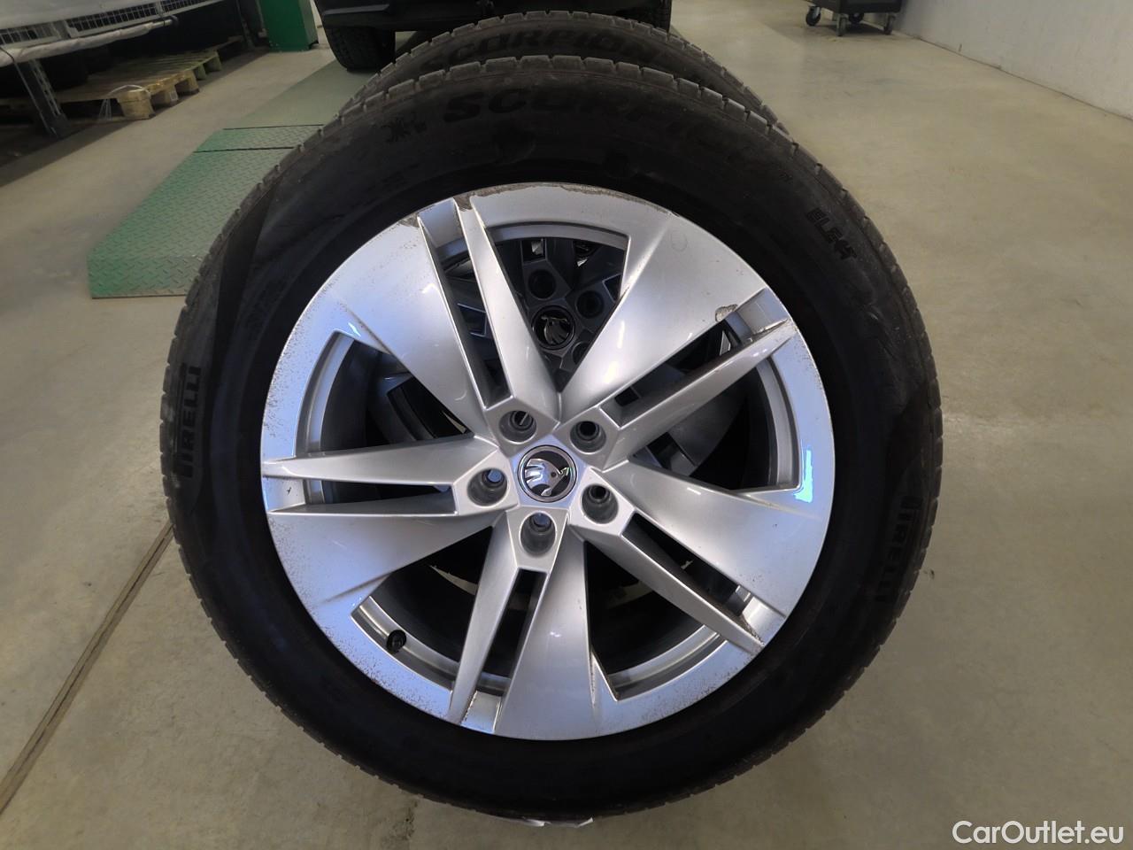  Skoda  ENYAQ  iV80 5d #16