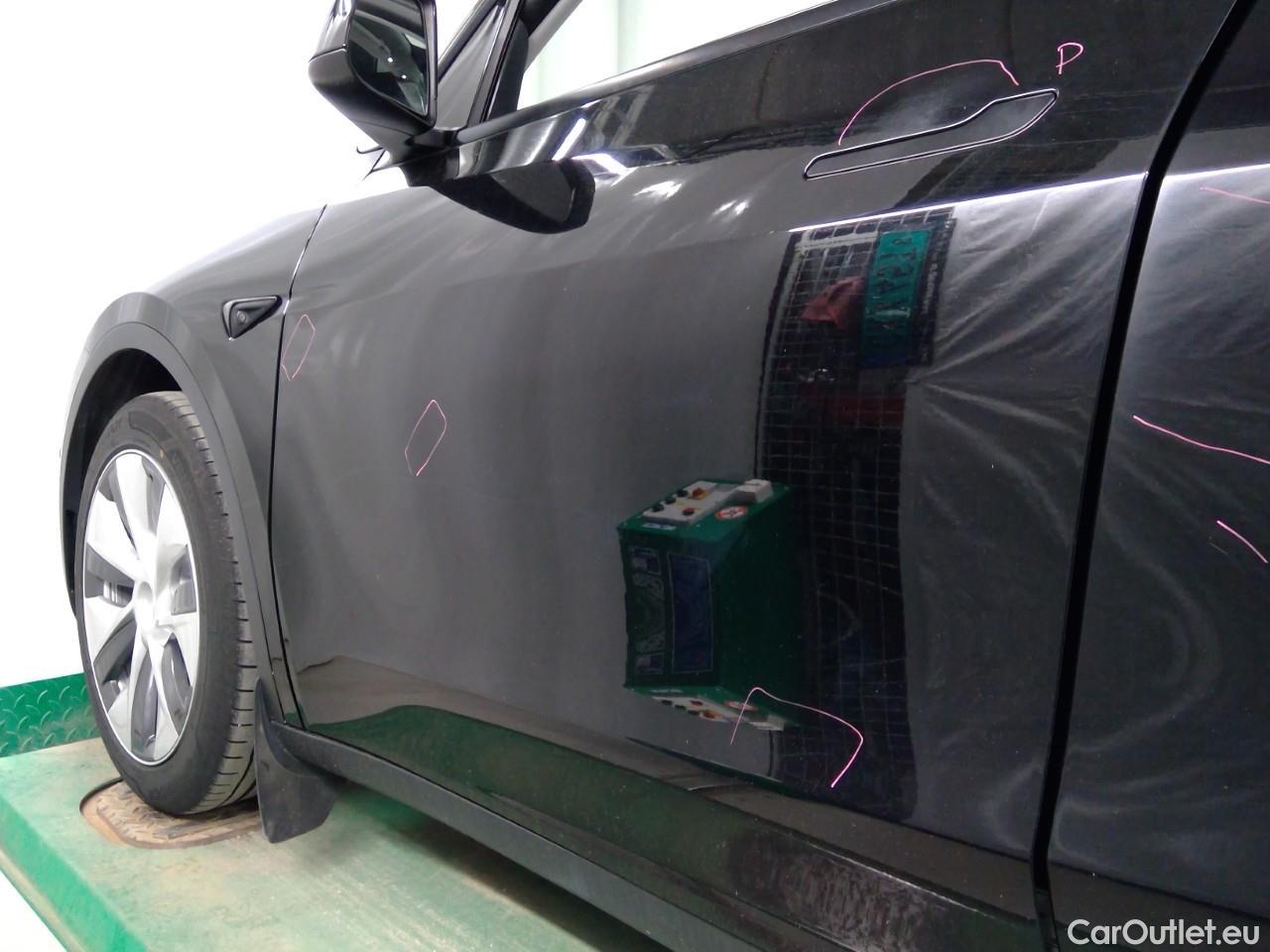  Tesla  Model Y  Long-Range AWD #37