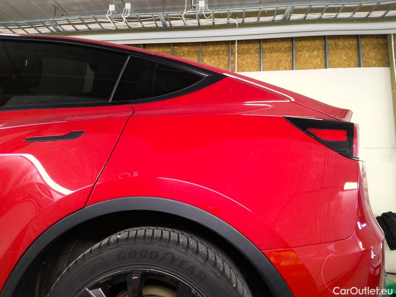  Tesla  Model Y  75kWh Long-Range AWD #33