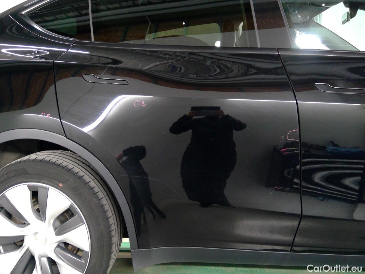  Tesla  Model Y  Long-Range AWD #16