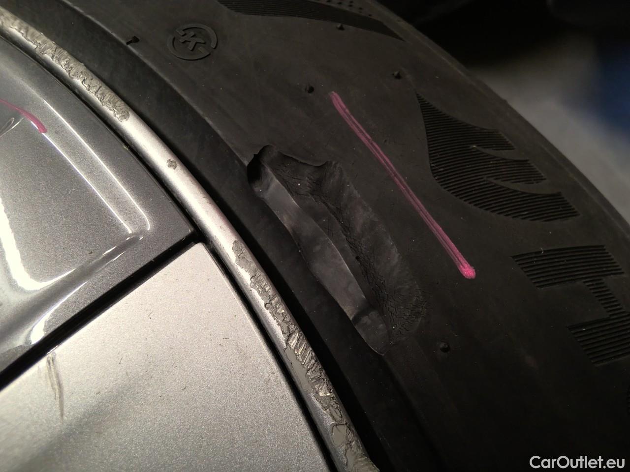  Tesla  Model Y  75kWh Long-Range AWD #7