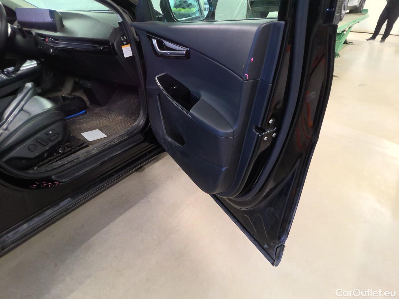  KIA  Ev6  77.4kWh 325 AWD Plus #48