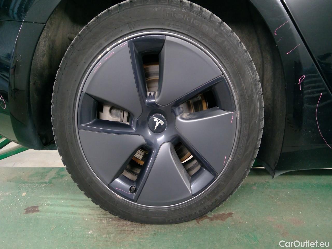  Tesla  Model 3  75kWh Long-Range #8