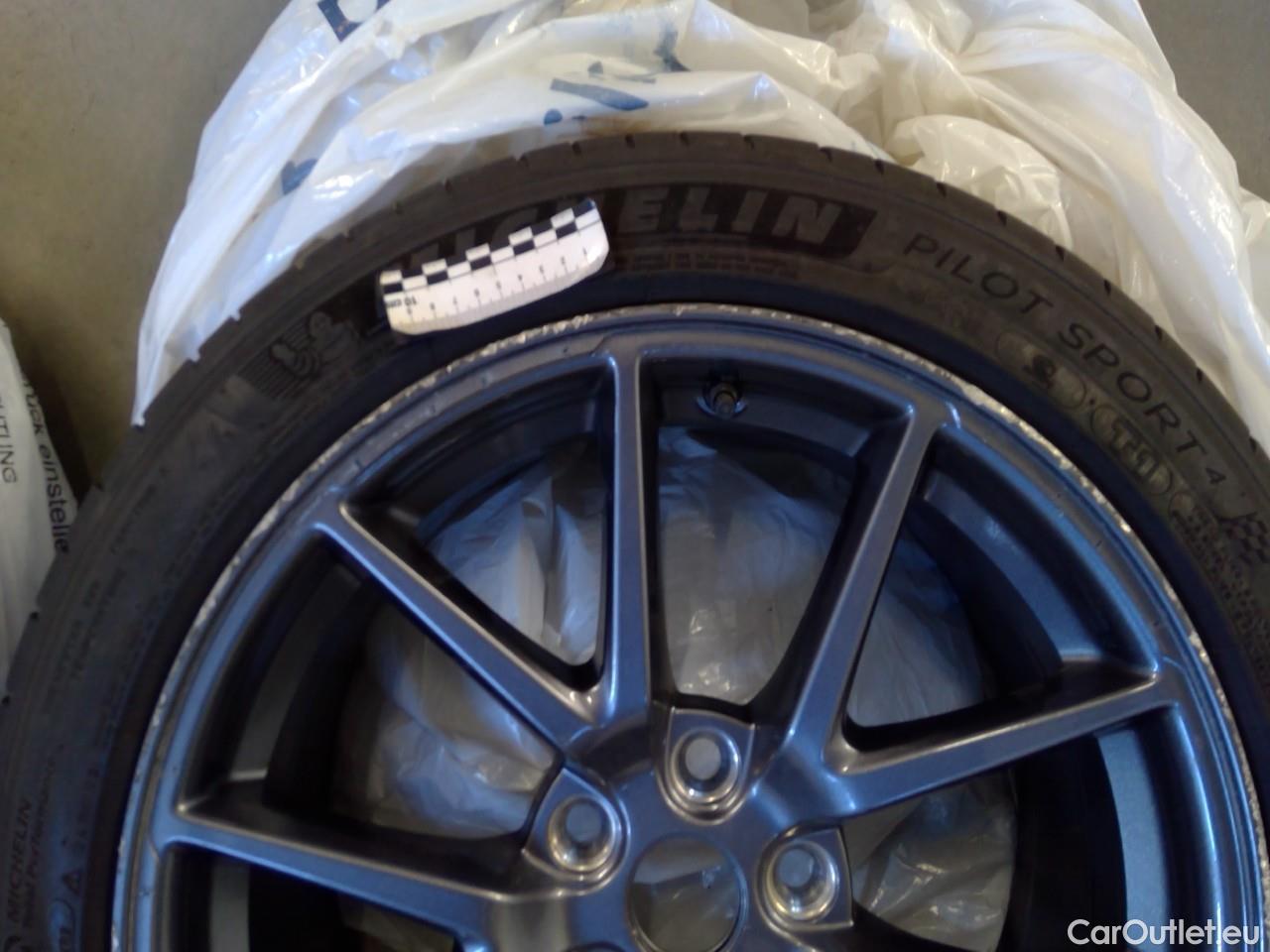  Tesla  Model 3  75kWh Long-Range #1