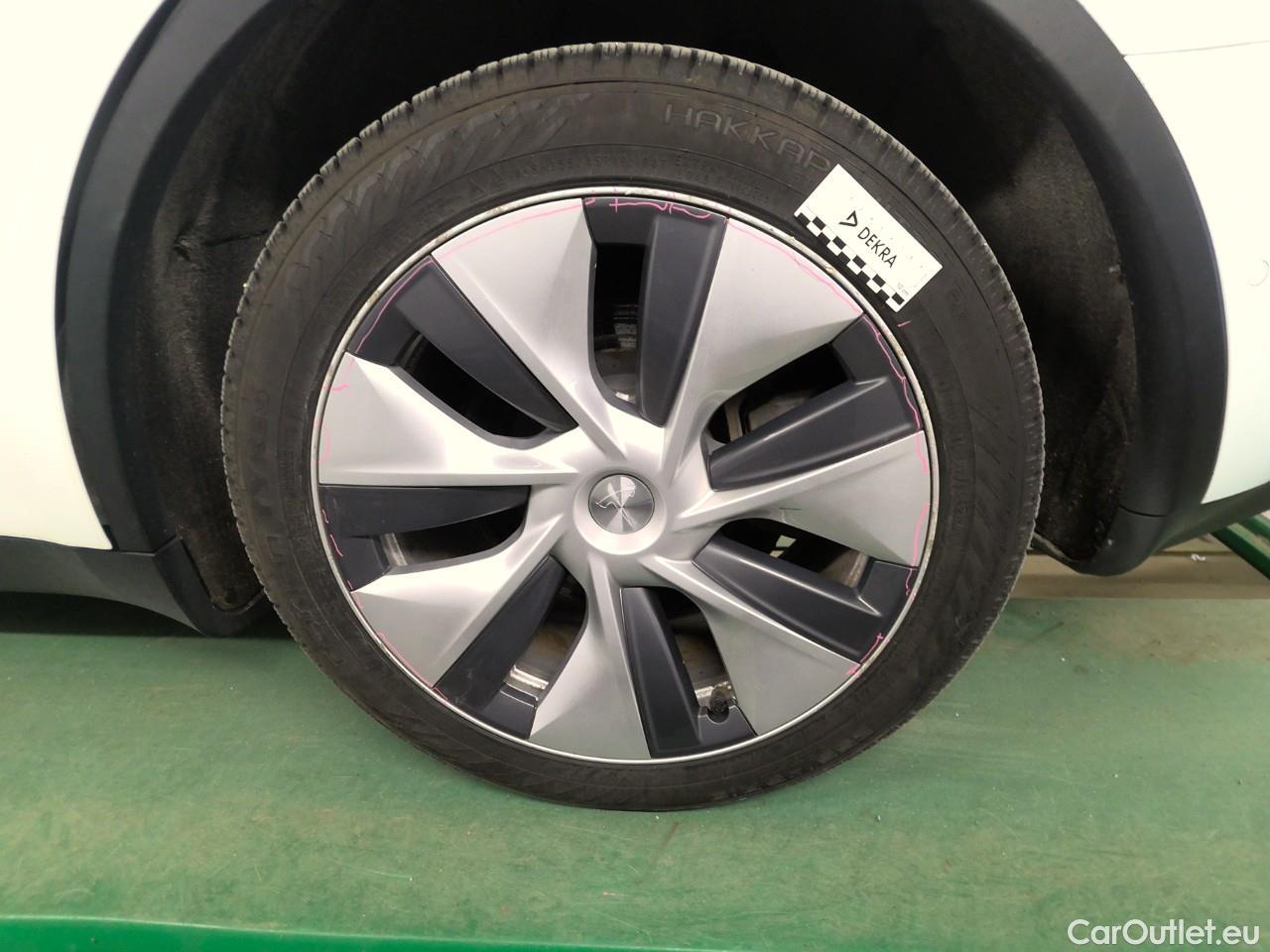  Tesla  Model Y  75kWh Long-Range AWD #29