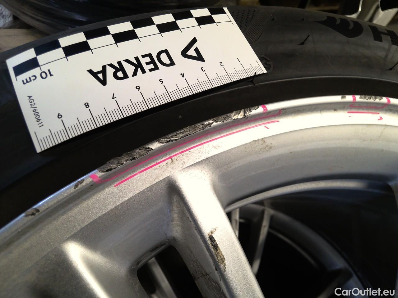  Tesla  Model Y  75kWh Long-Range AWD #11