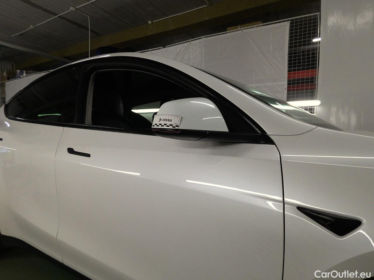  Tesla  Model Y  75kWh Long-Range AWD #18