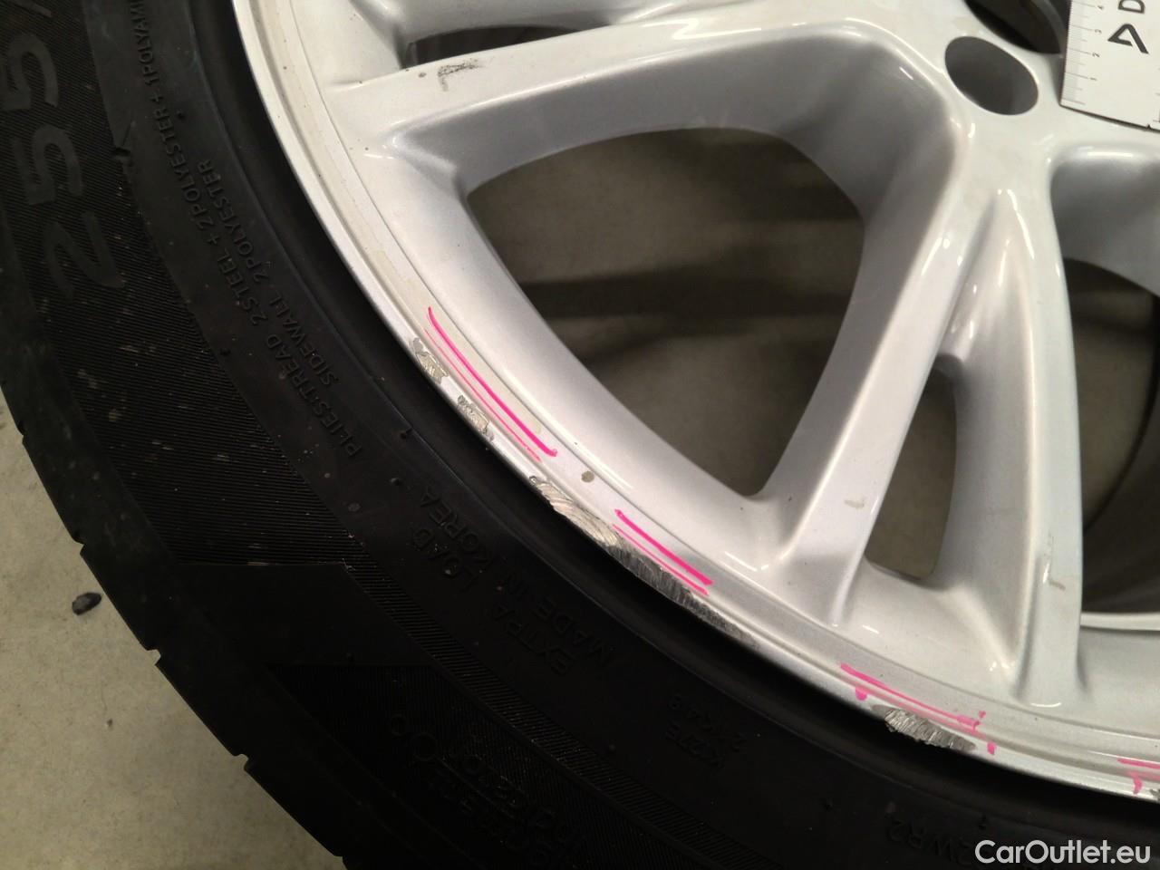  Tesla  Model Y  75kWh Long-Range AWD #11