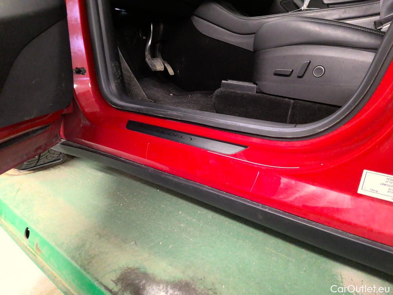  Tesla  Model Y  75kWh Long-Range AWD #52