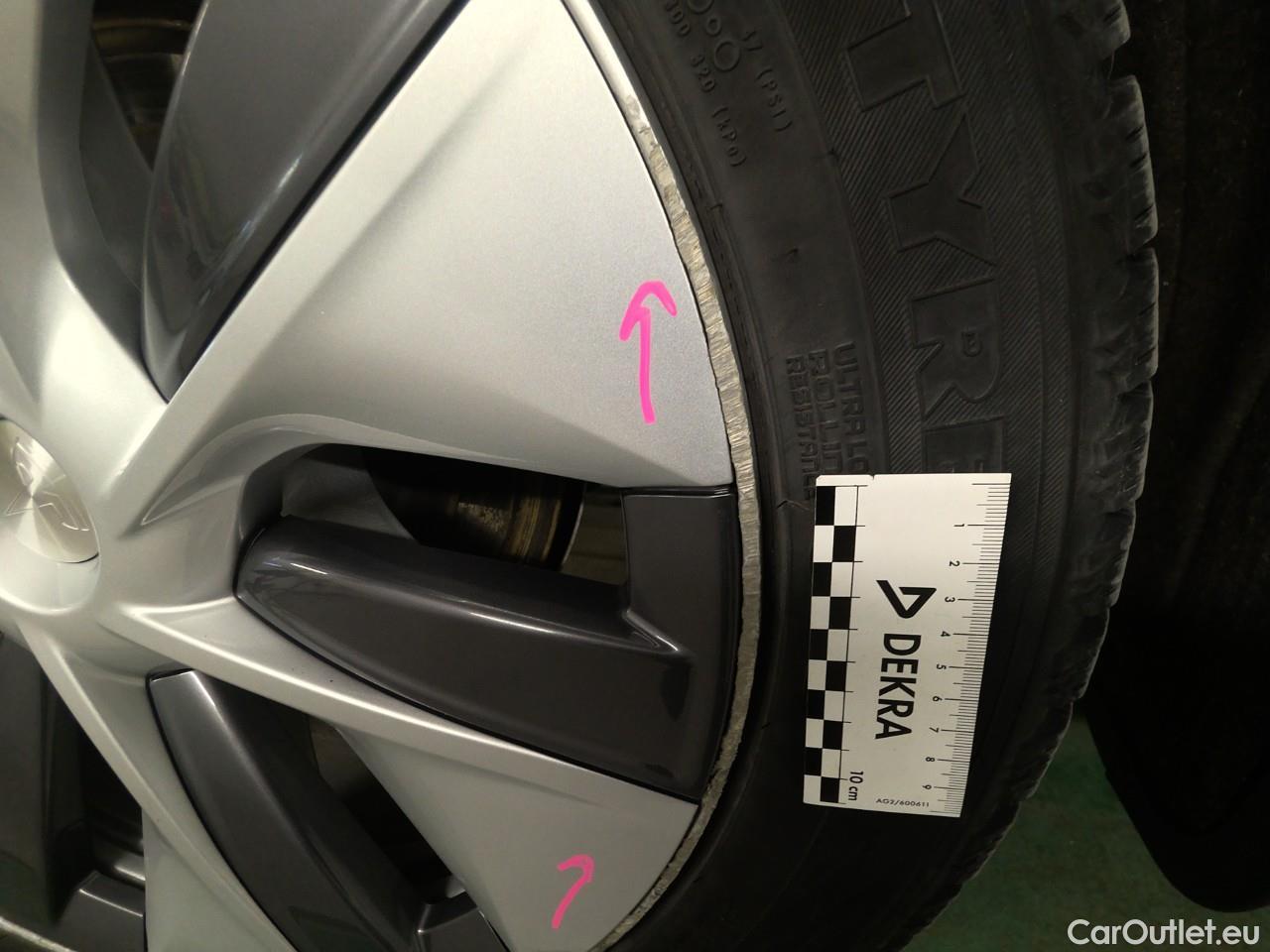  Tesla  Model Y  75kWh Long-Range AWD #29