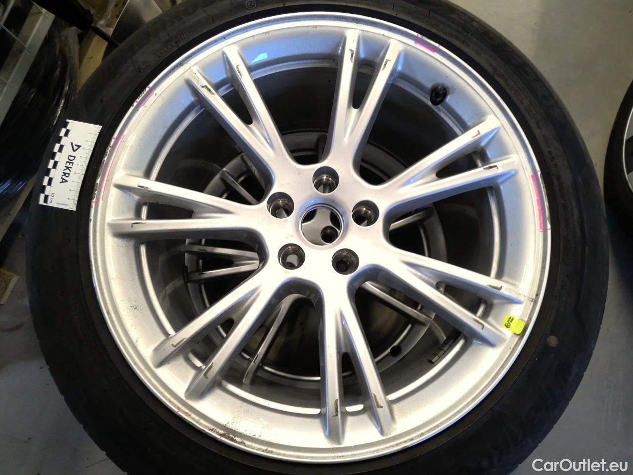  Tesla  Model Y  75kWh Long-Range AWD #12