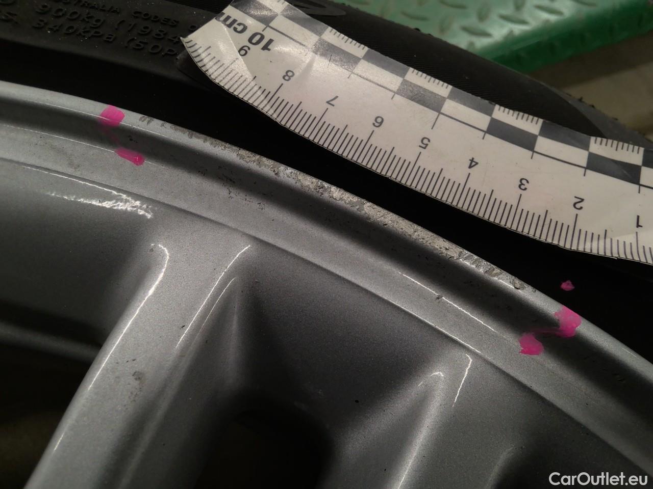  Tesla  Model Y  Long-Range AWD #10