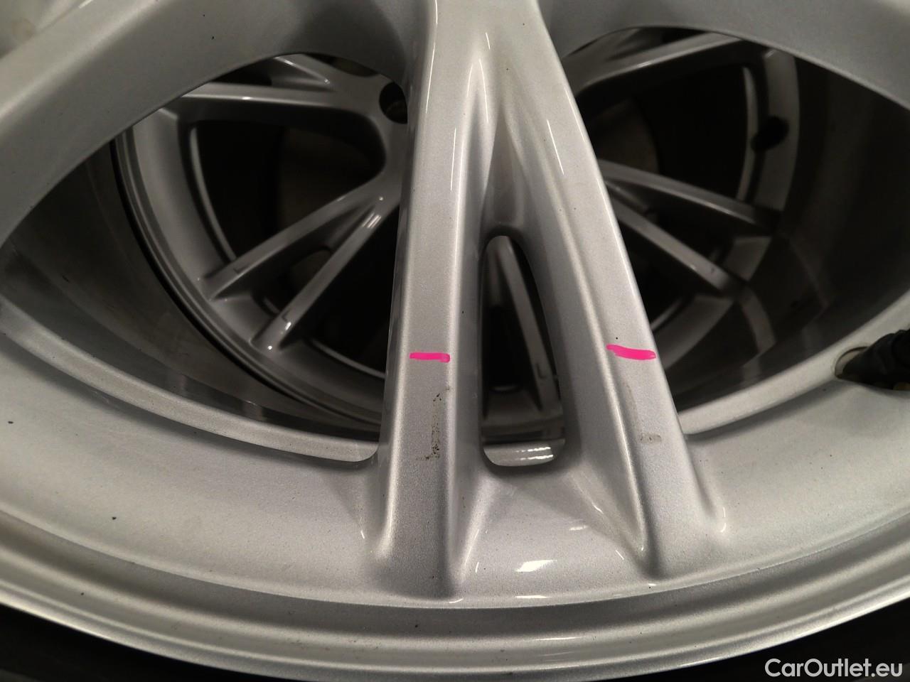  Tesla  Model Y  75kWh Long-Range AWD #9