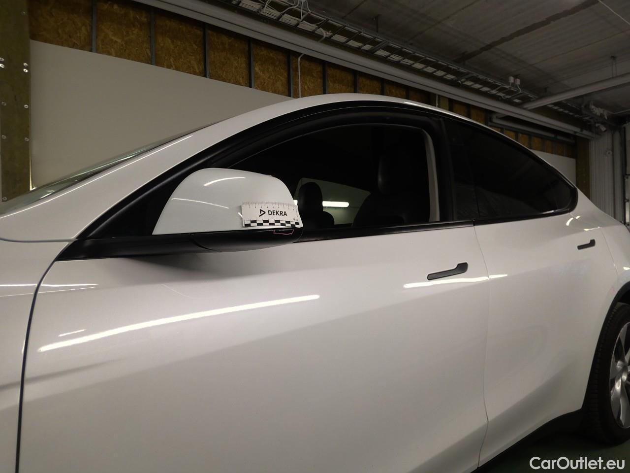  Tesla  Model Y  75kWh Long-Range AWD #35