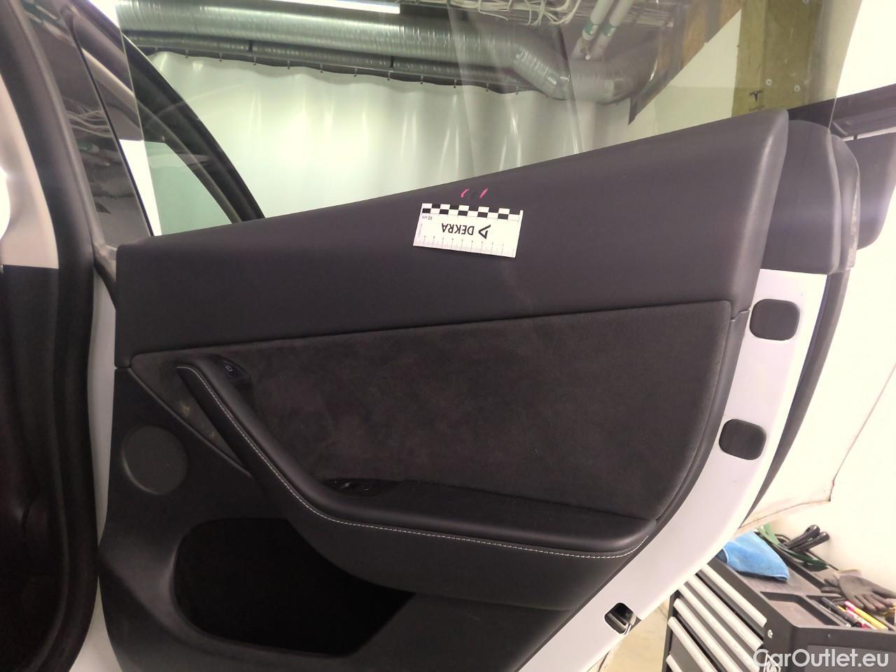  Tesla  Model Y  75kWh Long-Range AWD #39