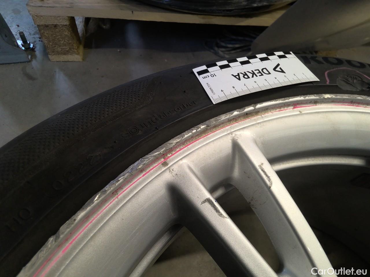  Tesla  Model Y  75kWh Long-Range AWD #7