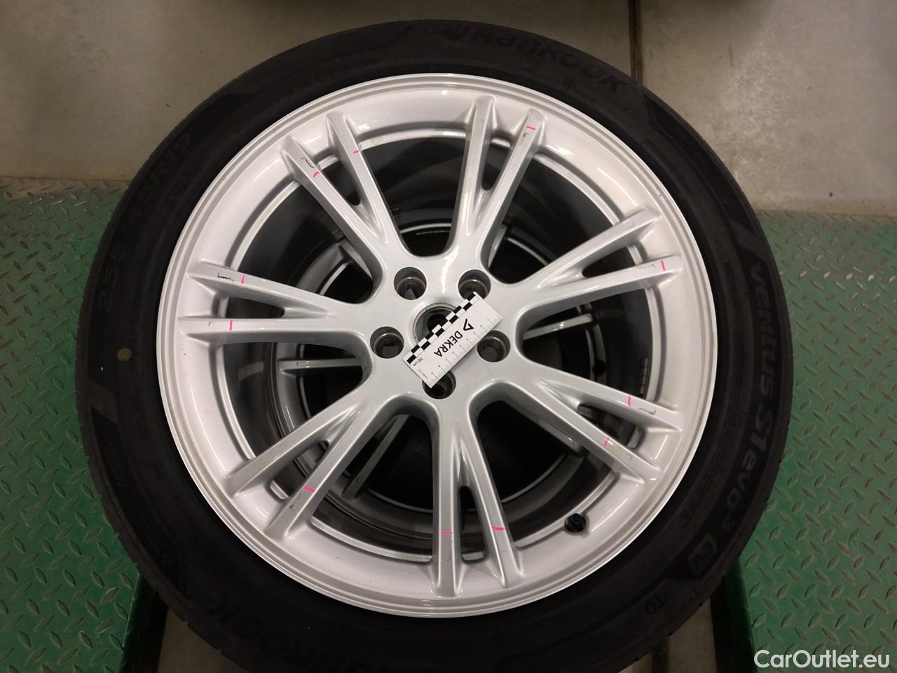  Tesla  Model Y  75kWh Long-Range AWD #8