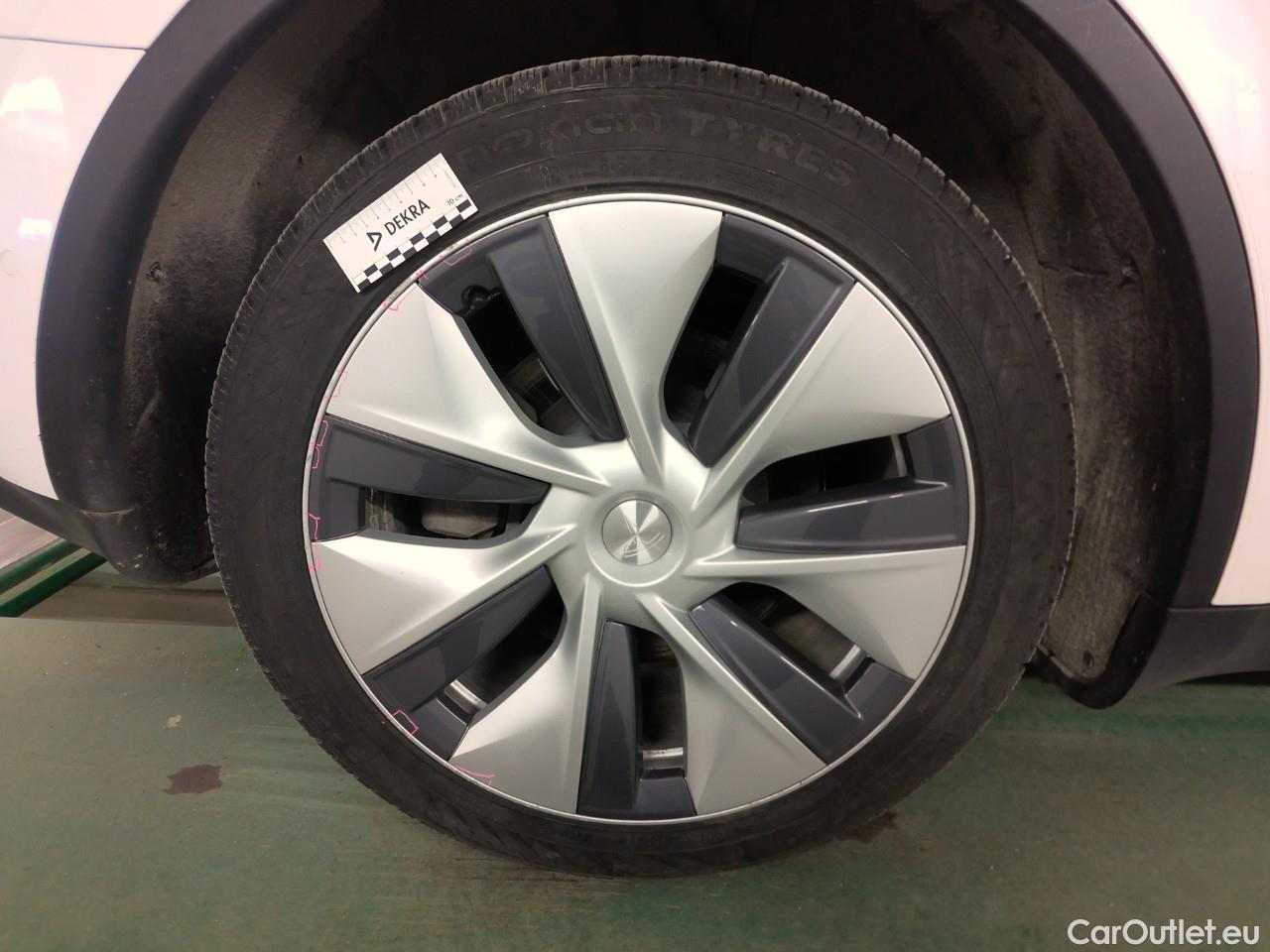  Tesla  Model Y  75kWh Long-Range AWD #25