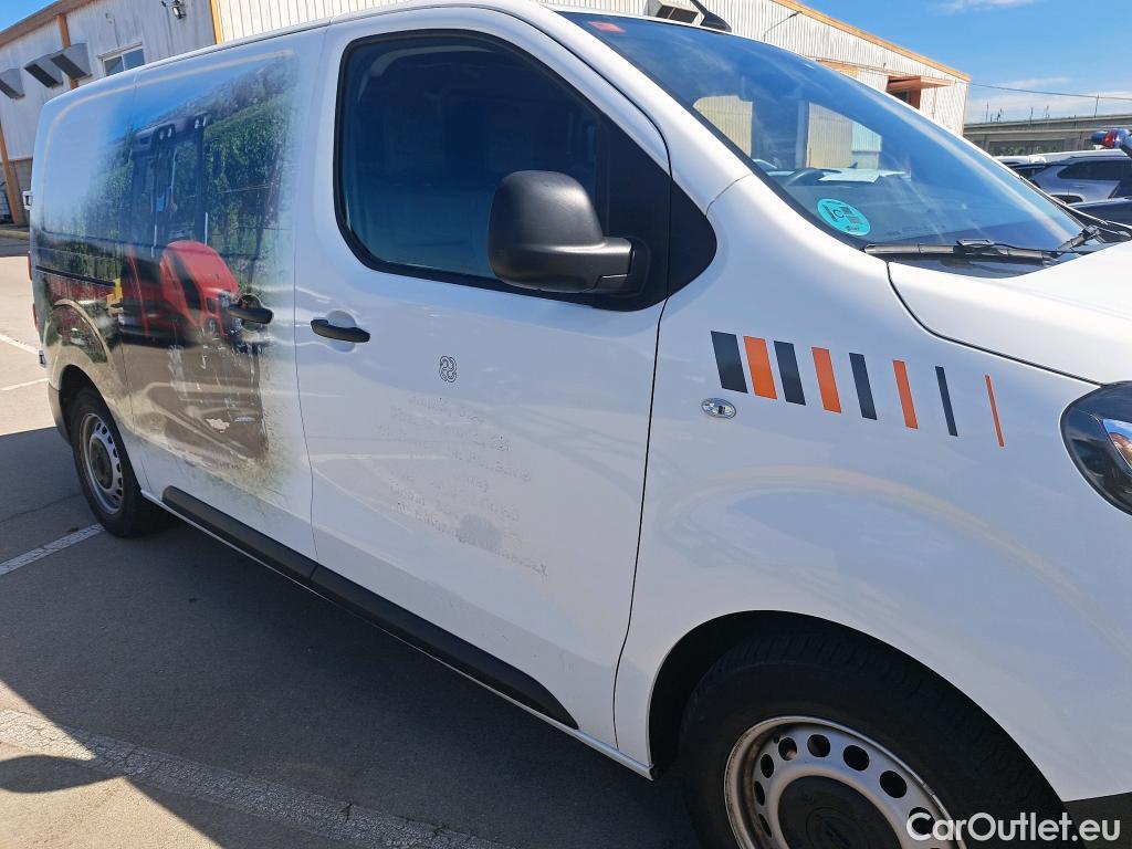  Opel  Vivaro OPEL  / 2019 / 4P / furgón 1.5 Diésel 88kW (120CV) M Std Select #15