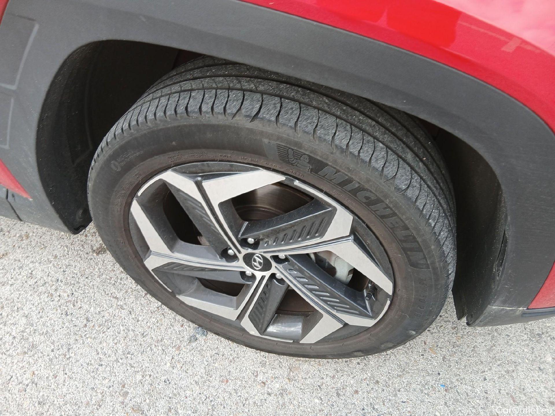  Hyundai  Tucson HYUNDAI  / 2020 / 5P / todoterreno 1.6 TGDI 169kW HEV Tecno Auto 2C #5