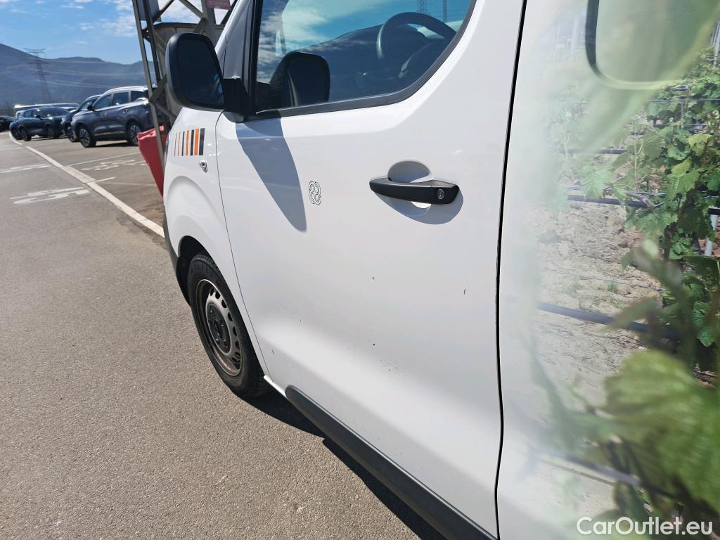  Opel  Vivaro OPEL  / 2019 / 4P / furgón 1.5 Diésel 88kW (120CV) M Std Select #24