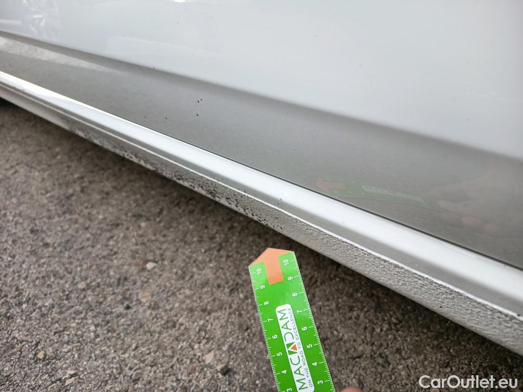  Volkswagen  Polo VOLKSWAGEN  / 2021 / 5P / berlina con portón Life 1.0 TSI 70kW (95CV) #2