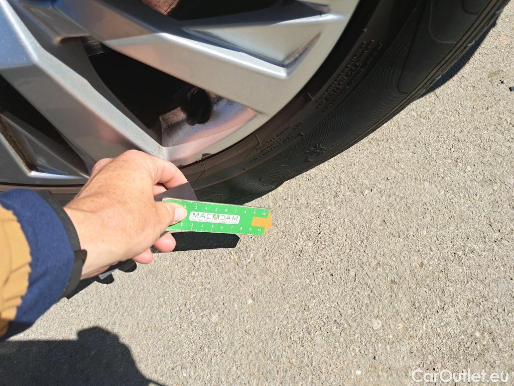  Peugeot  3008 PEUGEOT  / 2020 / 5P / todoterreno 1.5 BlueHDi 96kW (130CV) S&S Active Pack #14