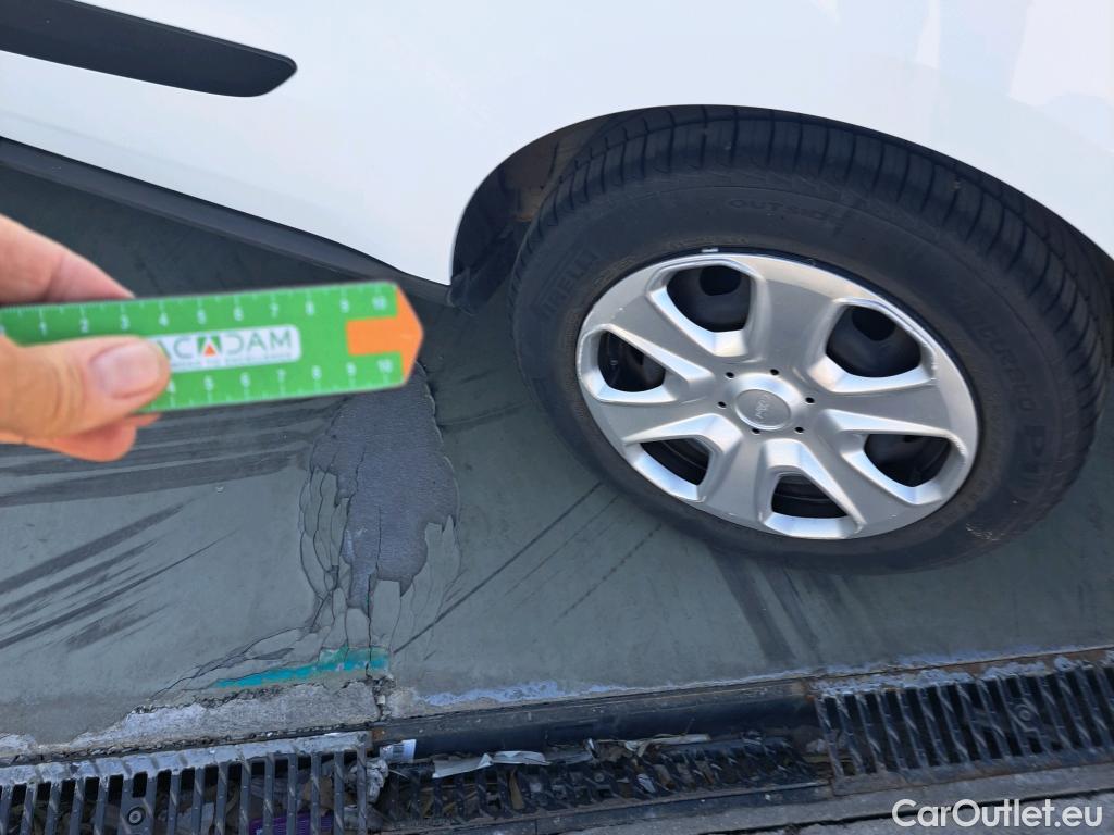  Ford  Transit FORD  Courier/2014/4P/furgón der.turis Van 1.5 TDCi 75kW Trend #14