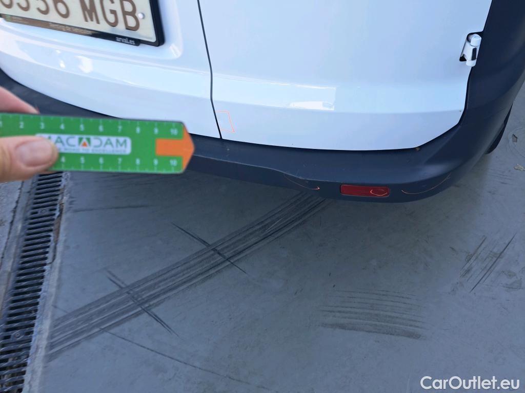  Ford  Transit FORD  Courier/2014/4P/furgón der.turis Van 1.5 TDCi 75kW Trend #33