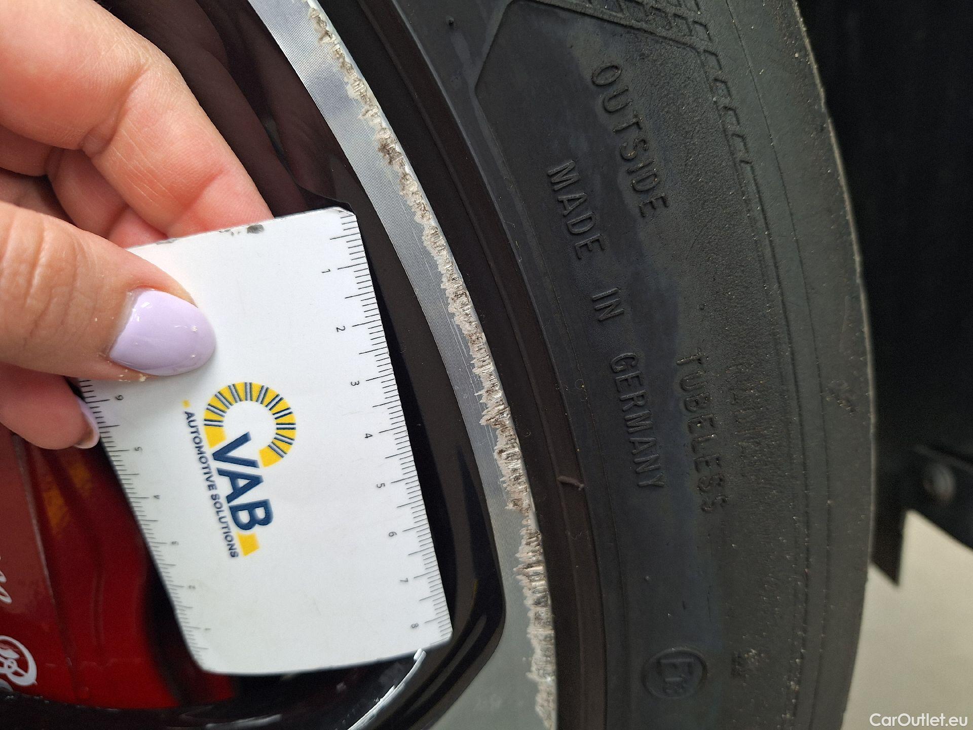  Alfa Romeo  TONALE Alfa Romeo,  '22 PHEV, Alfa Romeo  1.3 T280 PHEV Q4 Veloce 5d #5