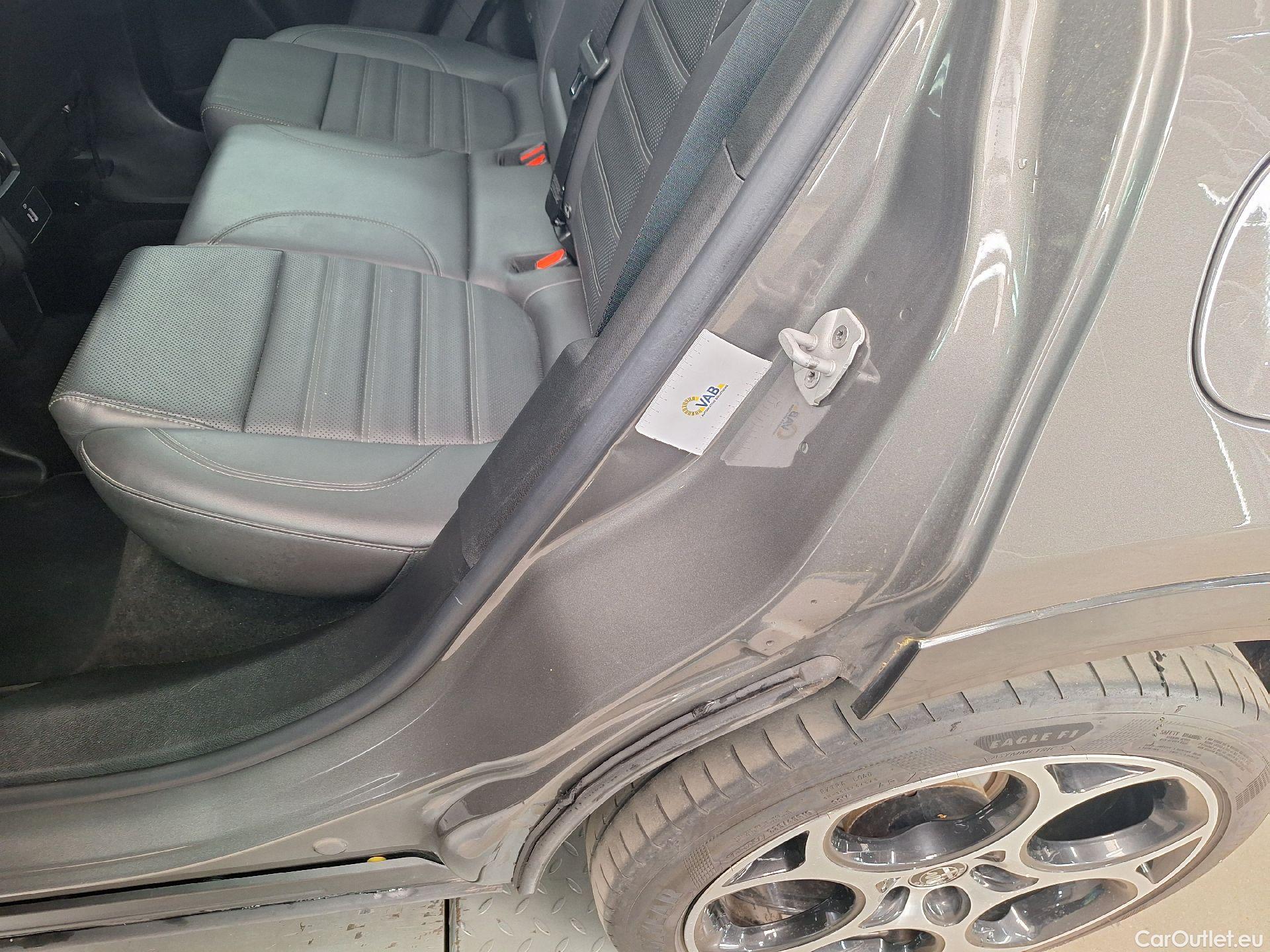  Alfa Romeo  TONALE Alfa Romeo,  '22 PHEV, Alfa Romeo  1.3 T280 PHEV Q4 Veloce 5d #57