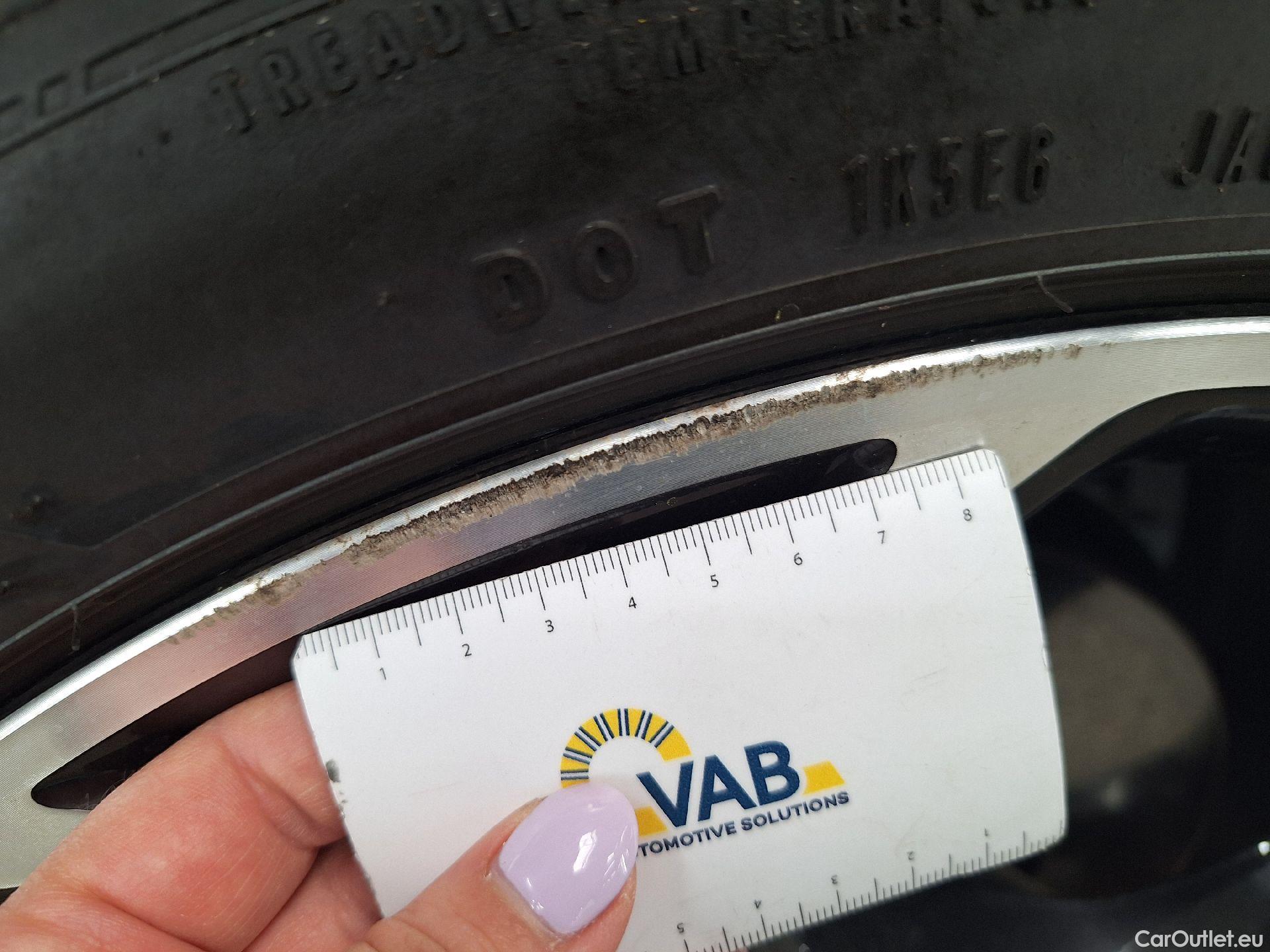  Alfa Romeo  TONALE Alfa Romeo,  '22 PHEV, Alfa Romeo  1.3 T280 PHEV Q4 Veloce 5d #38