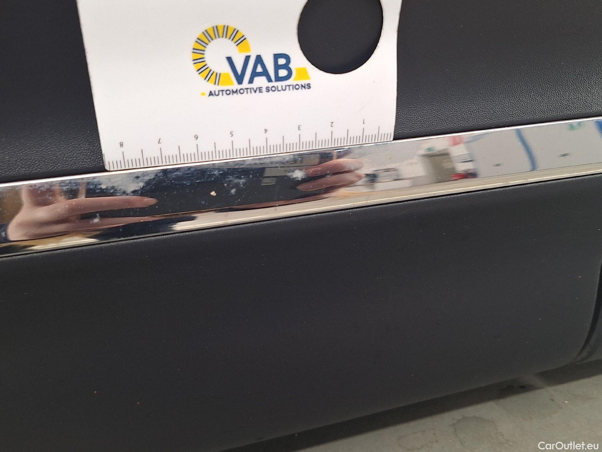  Mercedes  GLB Mercedes,  '19, Mercedes-Benz   200 d Business Solution 5d #57