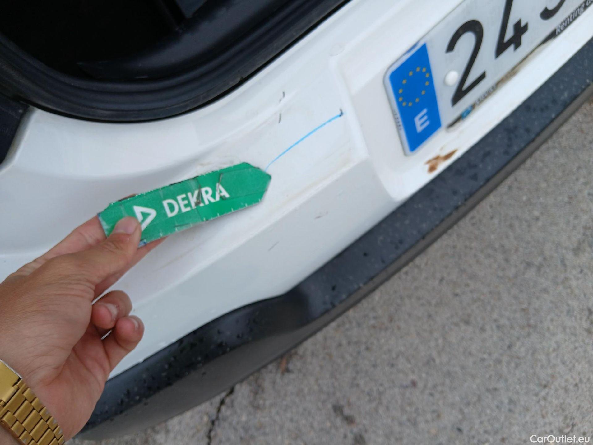  Citroen  C3 CITROEN  / 2020 / 5P / berlina con portón BlueHDi 75KW (100CV) S&S Live Pack #23