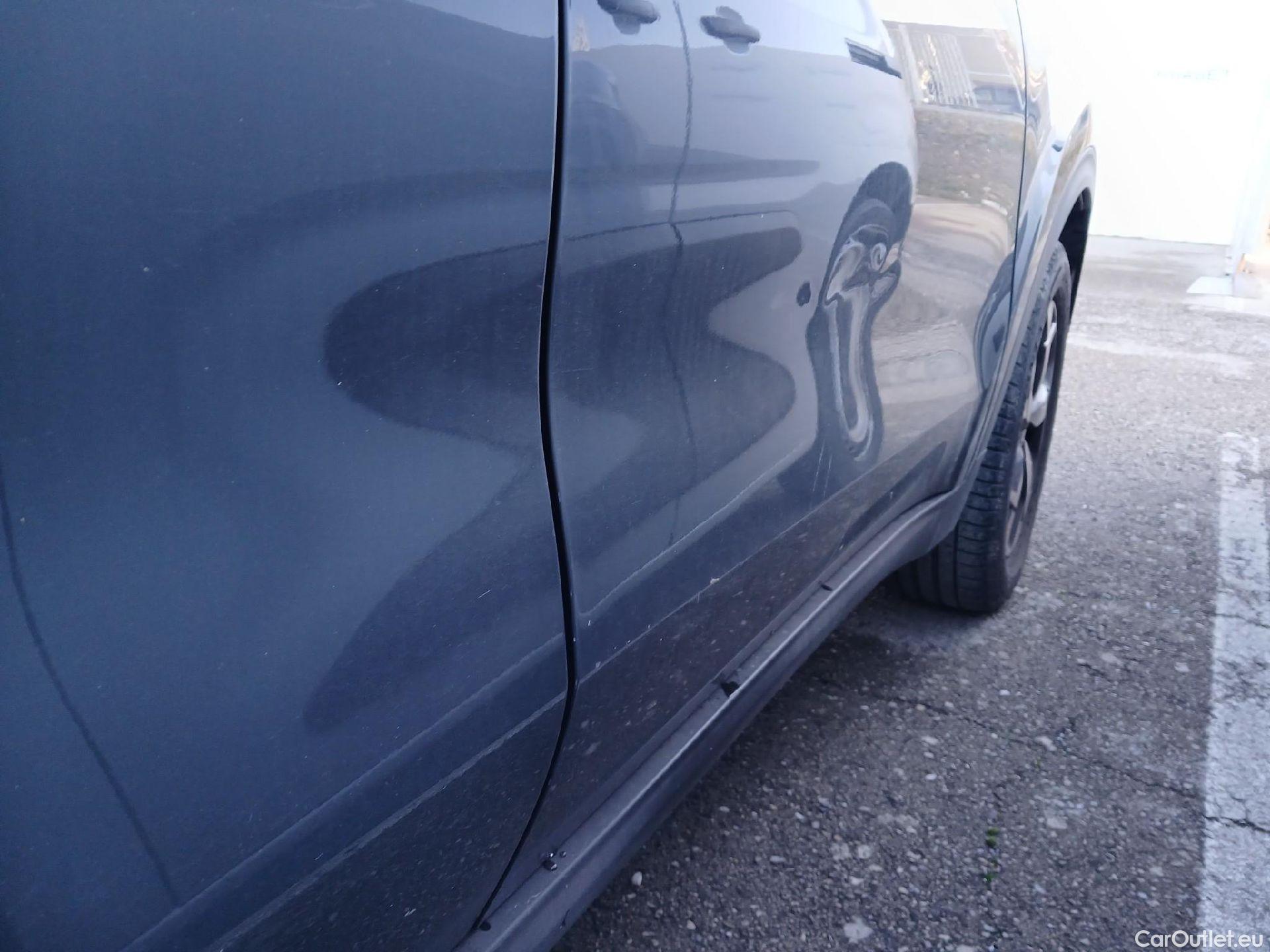  KIA  Sportage KIA  1.6MHEV Drive 100kW(136CV) 4x2(Crist Tintados) #27