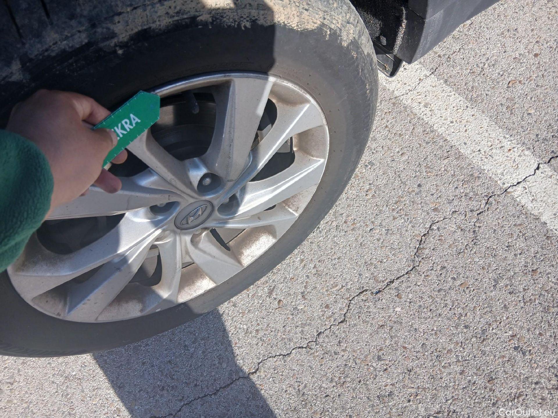  Hyundai  Tucson HYUNDAI  / 2018 / 5P / todoterreno  CRDI 1.6 116 CV 48V 4X2 SLE(SP)(SL) #34