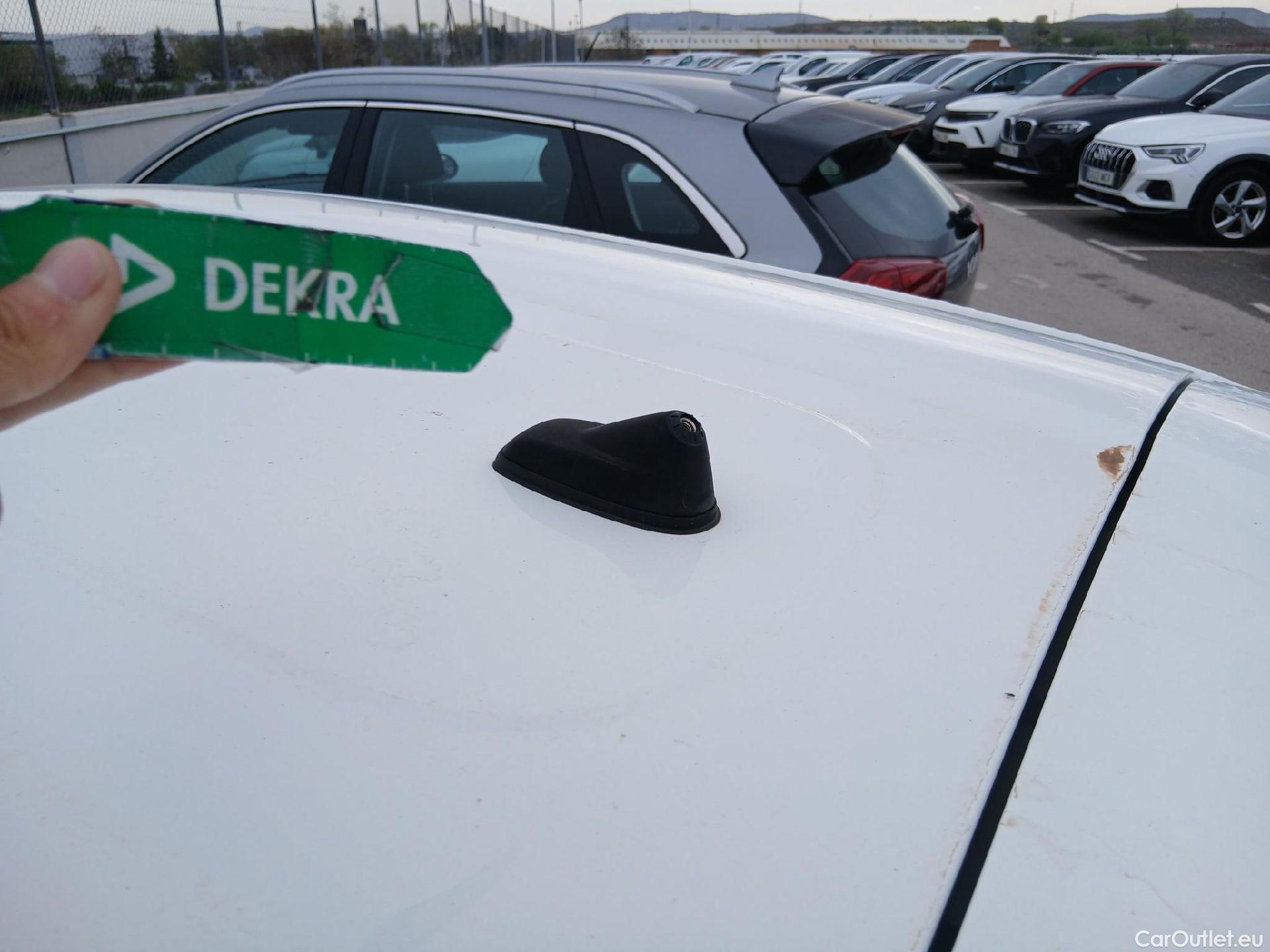  Citroen  C3 CITROEN  / 2020 / 5P / berlina con portón BlueHDi 75KW (100CV) S&S Live Pack #32