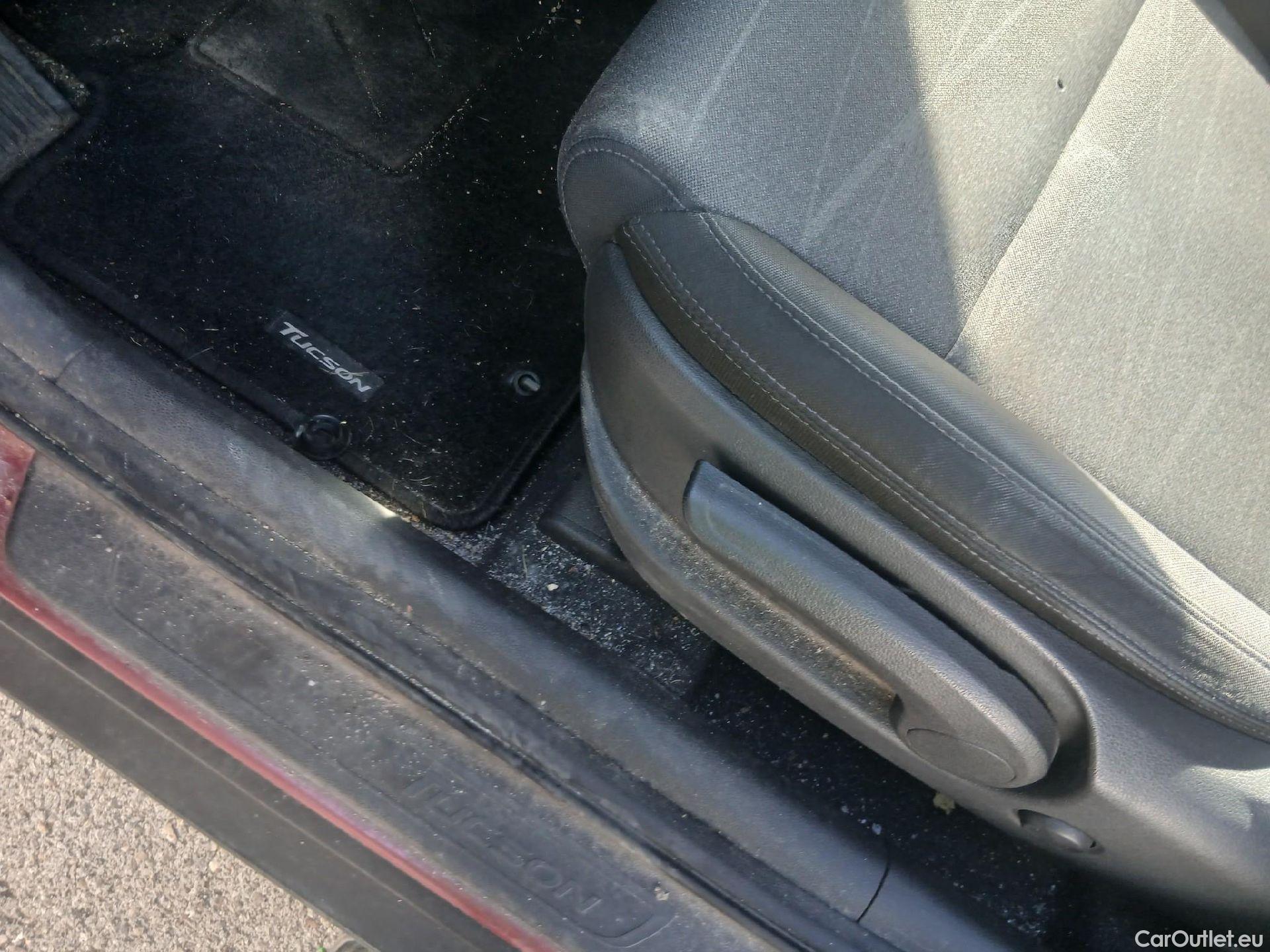  Hyundai  Tucson HYUNDAI  / 2018 / 5P / todoterreno  CRDI 1.6 116 CV 48V 4X2 SLE(SP)(SL) #2