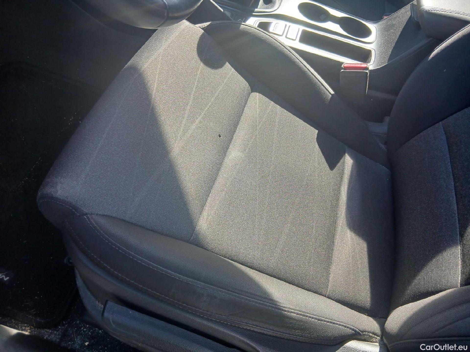  Hyundai  Tucson HYUNDAI  / 2018 / 5P / todoterreno  CRDI 1.6 116 CV 48V 4X2 SLE(SP)(SL) #4