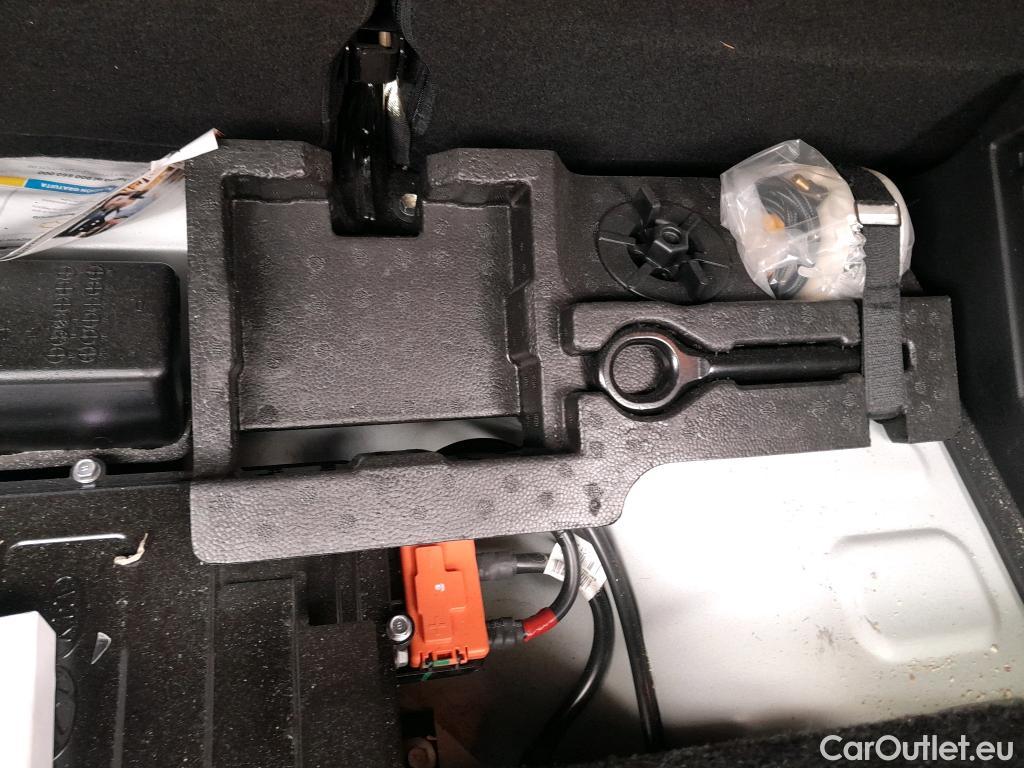  Hyundai  i20 HYUNDAI  / 2020 / 5P / berlina con portón 1.0 TGDI 74kW (100CV) 48V Essence #13