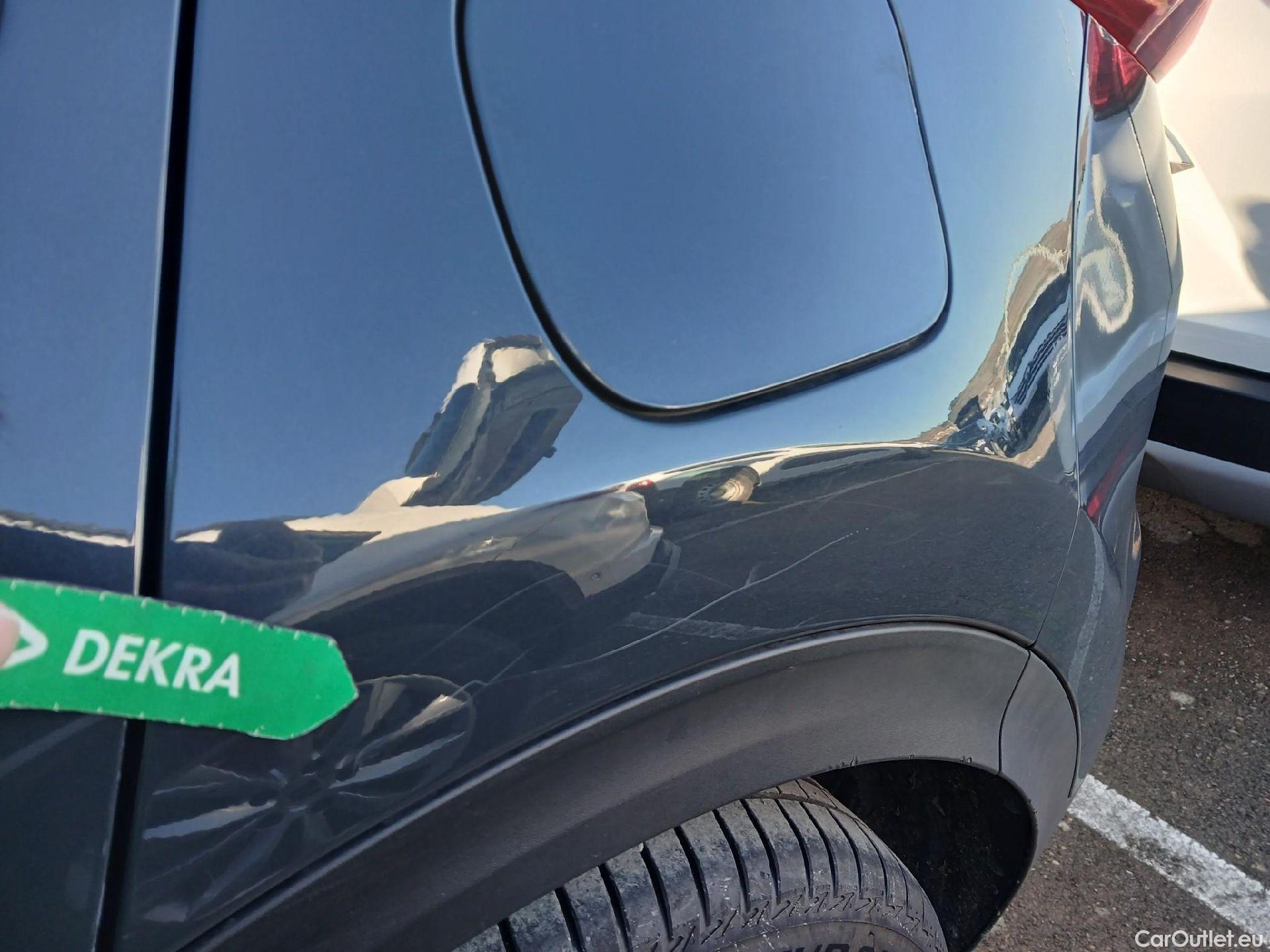  KIA  Sportage KIA  1.6MHEV Drive 100kW(136CV) 4x2(Crist Tintados) #13