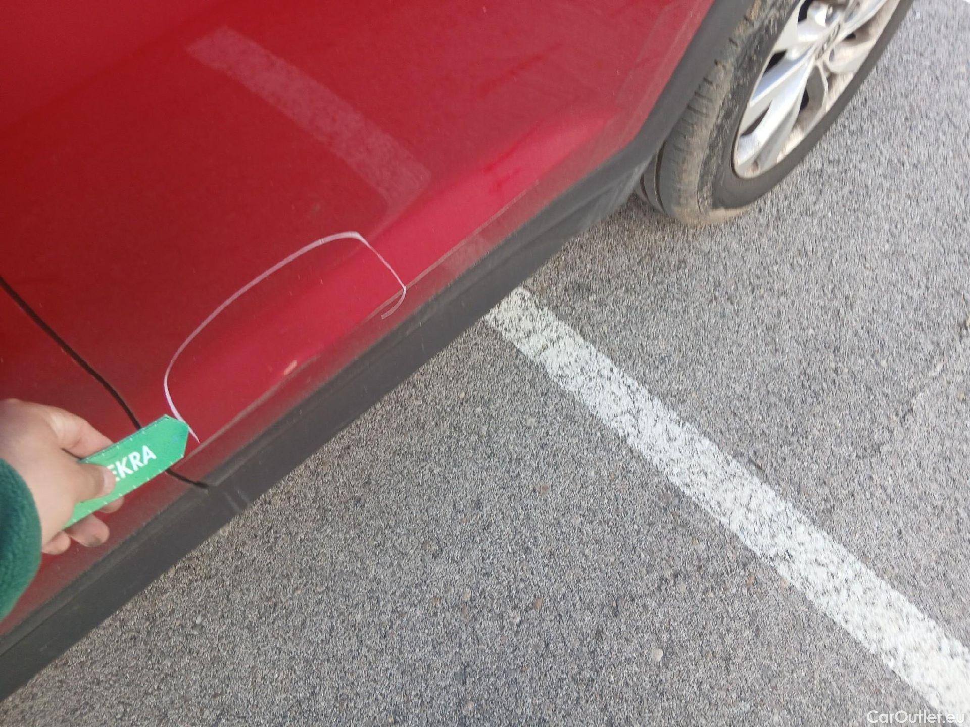  Hyundai  Tucson HYUNDAI  / 2018 / 5P / todoterreno  CRDI 1.6 116 CV 48V 4X2 SLE(SP)(SL) #19