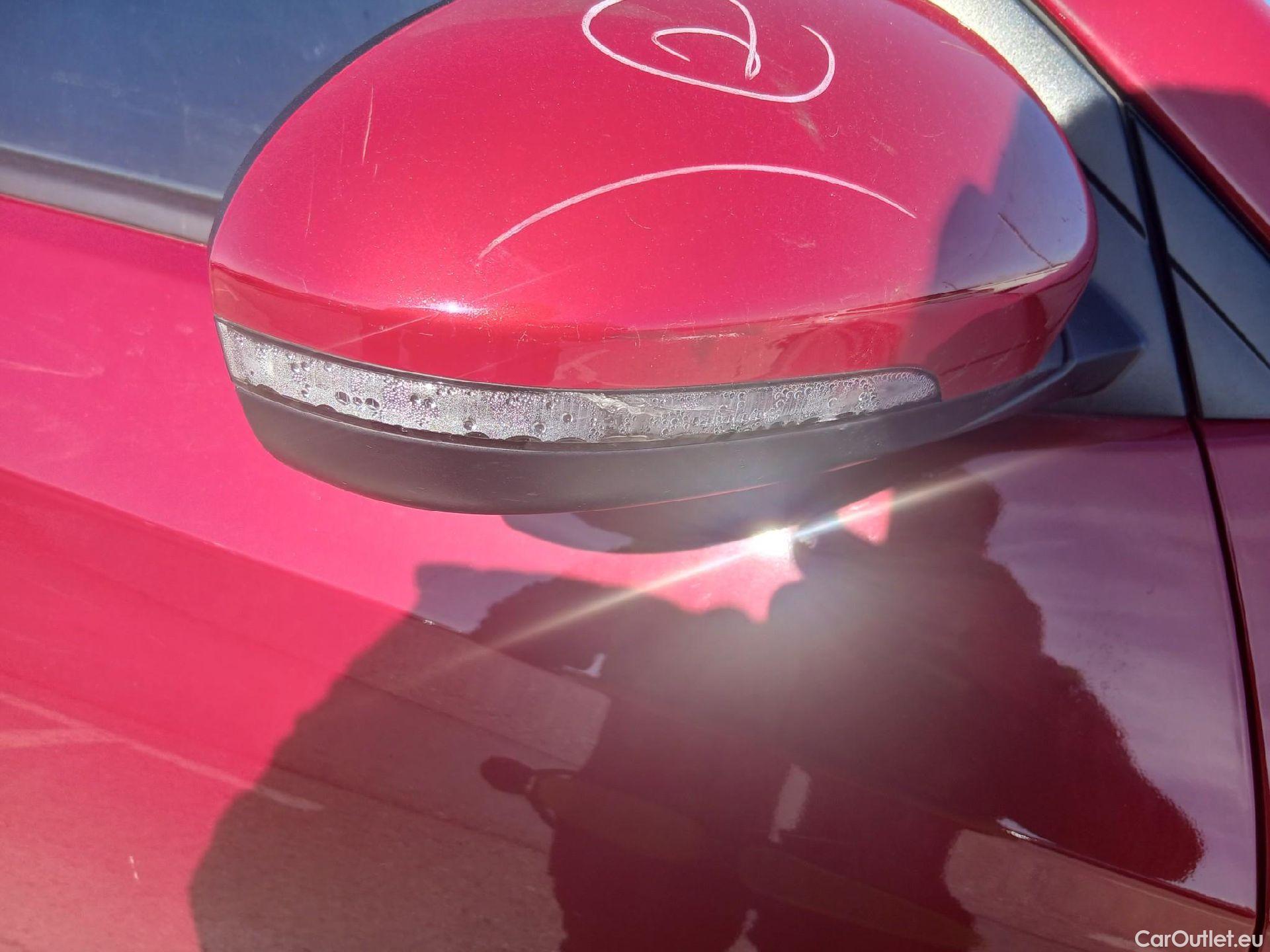  Hyundai  Tucson HYUNDAI  / 2018 / 5P / todoterreno  CRDI 1.6 116 CV 48V 4X2 SLE(SP)(SL) #39