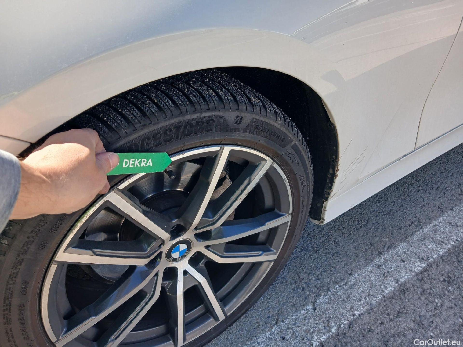  Bmw  Serie 3 BMW  / 2019 / 5P / familiar 320d Auto.Touring #1