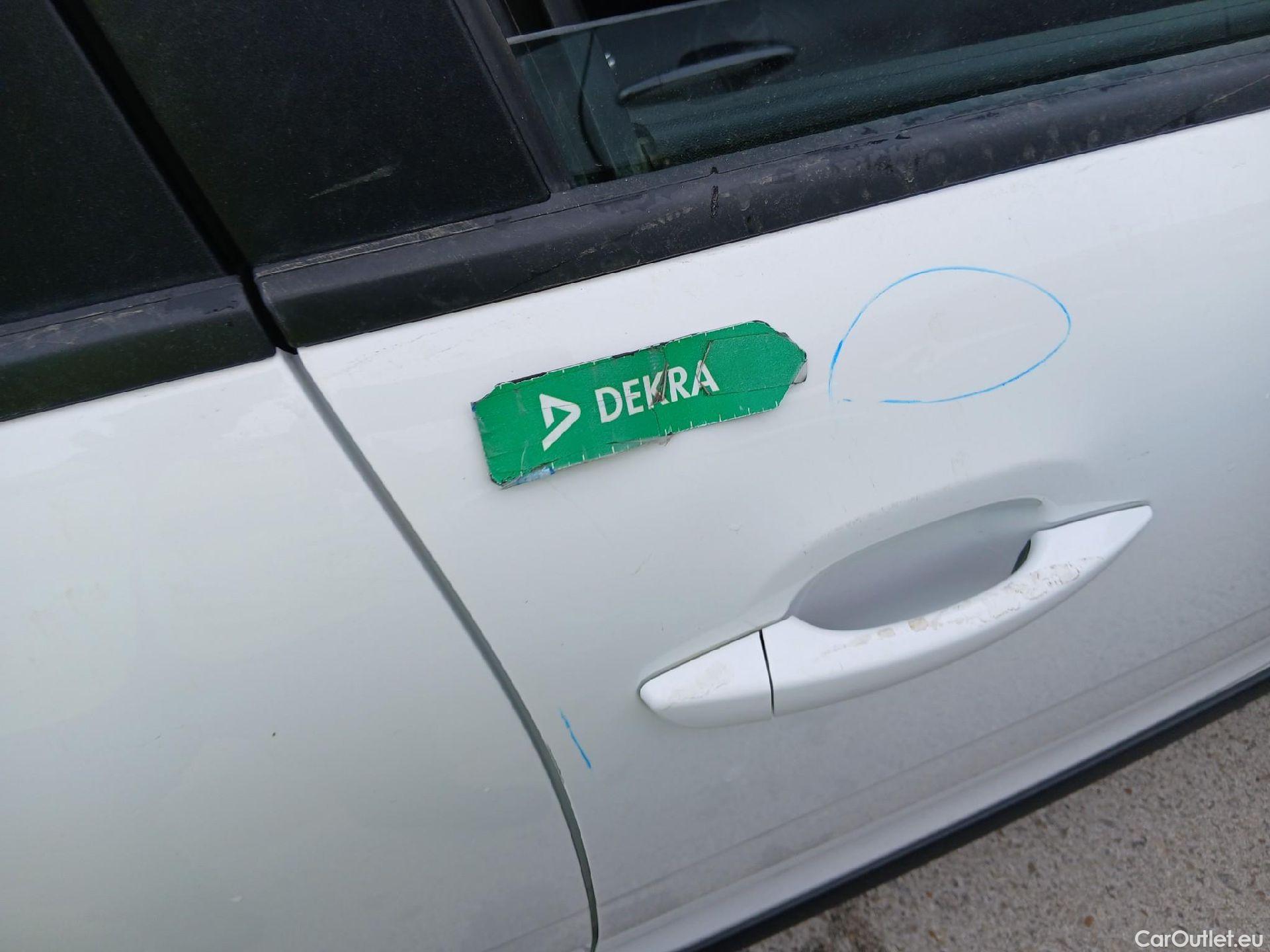  Citroen  C3 CITROEN  / 2020 / 5P / berlina con portón BlueHDi 75KW (100CV) S&S Live Pack #37