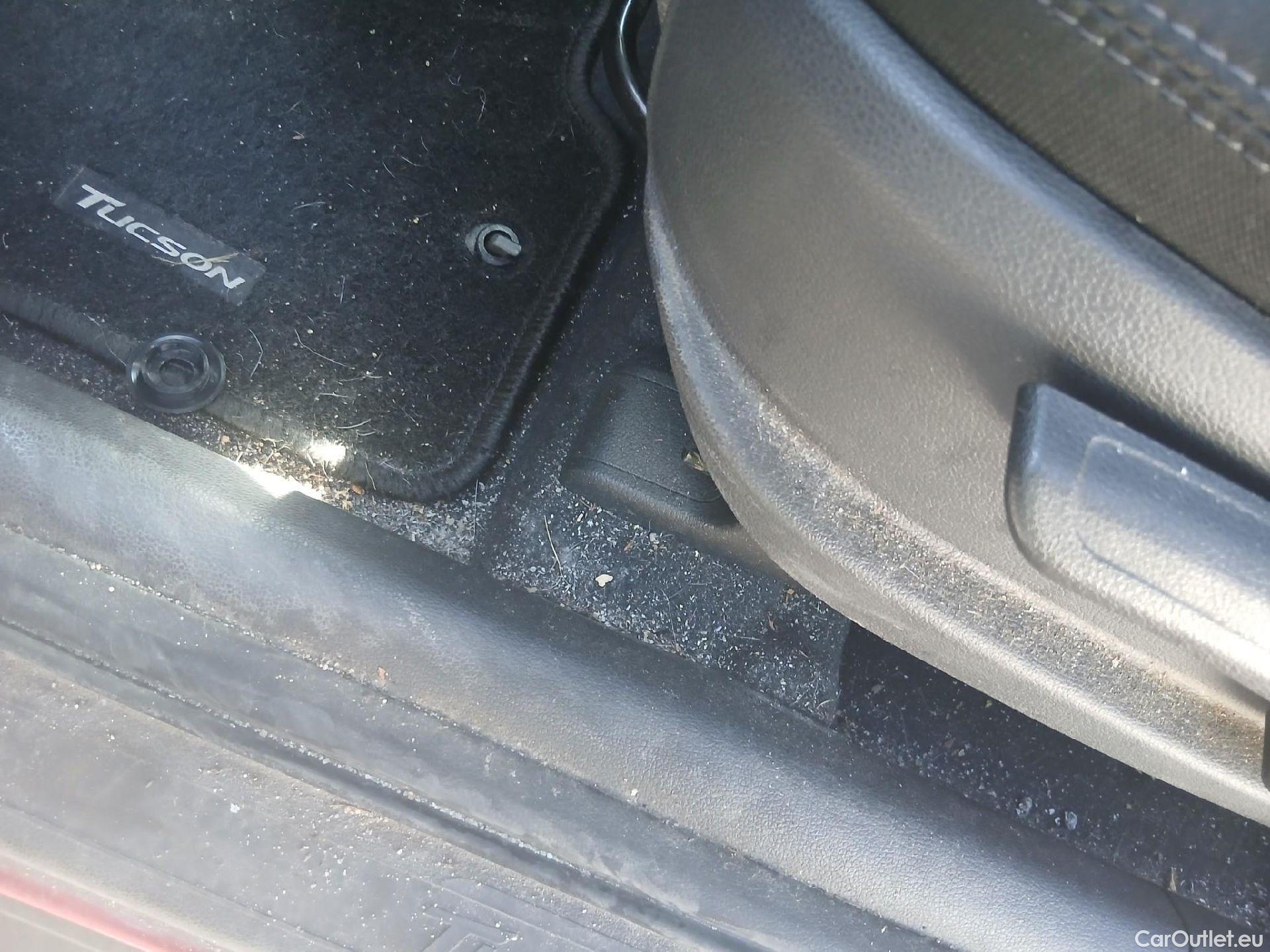  Hyundai  Tucson HYUNDAI  / 2018 / 5P / todoterreno  CRDI 1.6 116 CV 48V 4X2 SLE(SP)(SL) #49